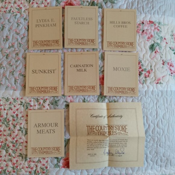 Vintage Thimbles & display shelve, with documentation. - Picture 13 of 16